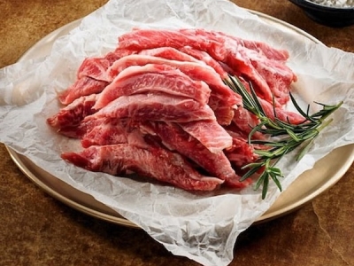 Dẻ Sườn Bò Mỹ Short Rib: Tại Sao Đây Là “Ông Hoàng” Của Các Bữa Tiệc BBQ Tại Gia?
