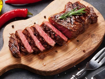 Vì Sao Nhiều Người Chọn Striploin Để Làm Steak Đầu Tiên? Khám Phá Thăn Ngoại Bò Mỹ