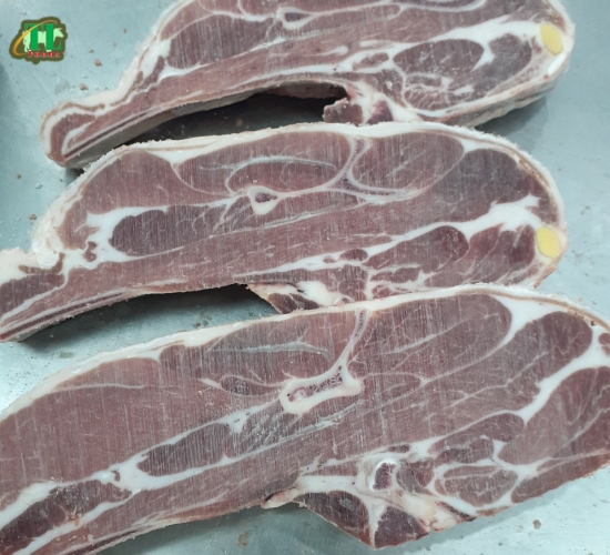 VAI CỪU CÓ XƯƠNG HIỆU MF